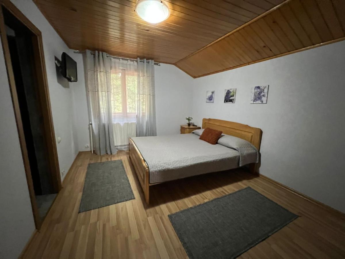 Pensiunea Lu' Movila Durau Extérieur photo