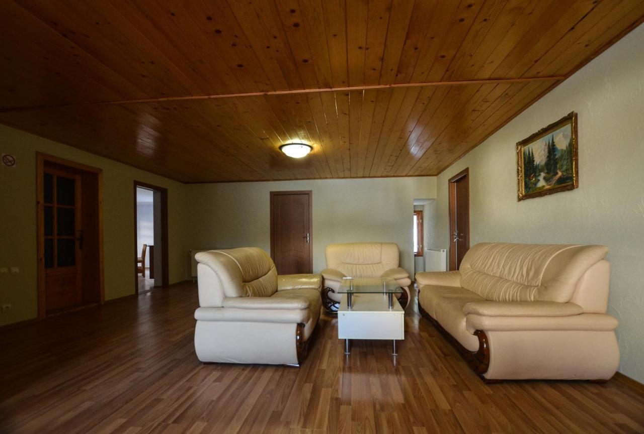 Pensiunea Lu' Movila Durau Extérieur photo